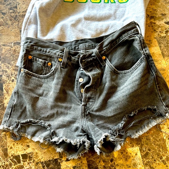 Levis button up shorts - Picture 1 of 3